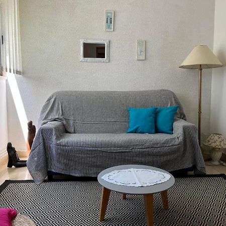 Apartment With Swimming Pool Jelsa  Exteriör bild